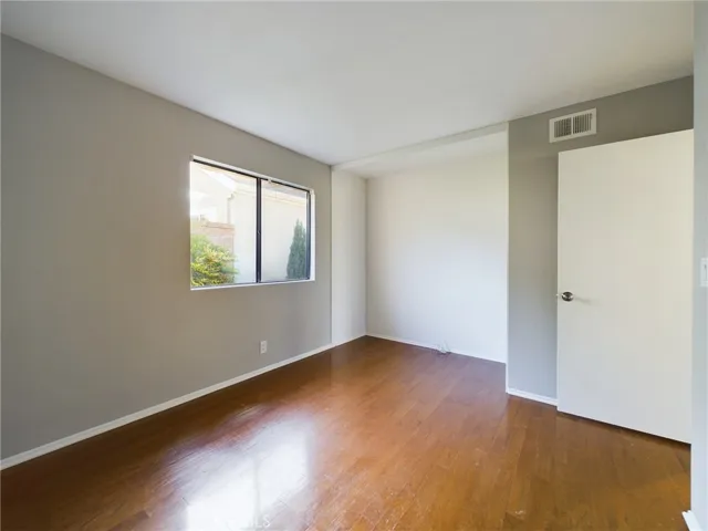 23 Edgestone 139, Irvine, California 92606