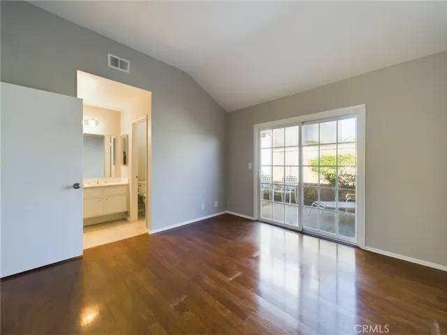 23 Edgestone 139, Irvine, California 92606