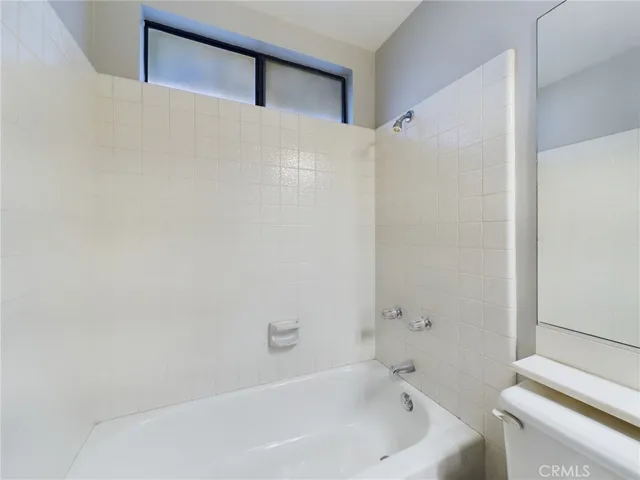 23 Edgestone 139, Irvine, California 92606