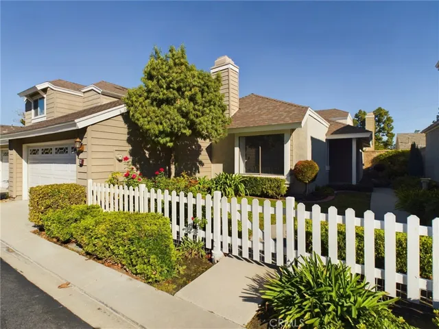 23 Edgestone 139, Irvine, California 92606