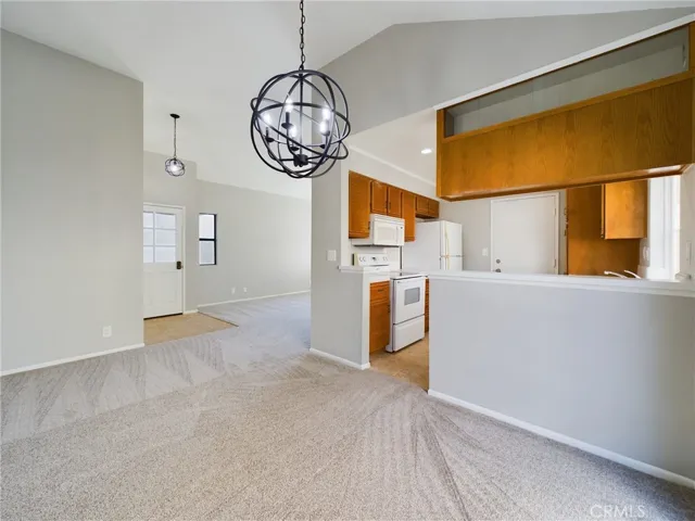 23 Edgestone 139, Irvine, California 92606