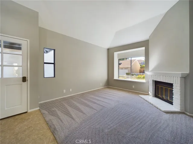 23 Edgestone 139, Irvine, California 92606