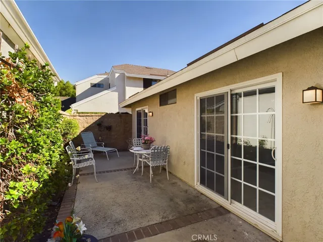 23 Edgestone 139, Irvine, California 92606