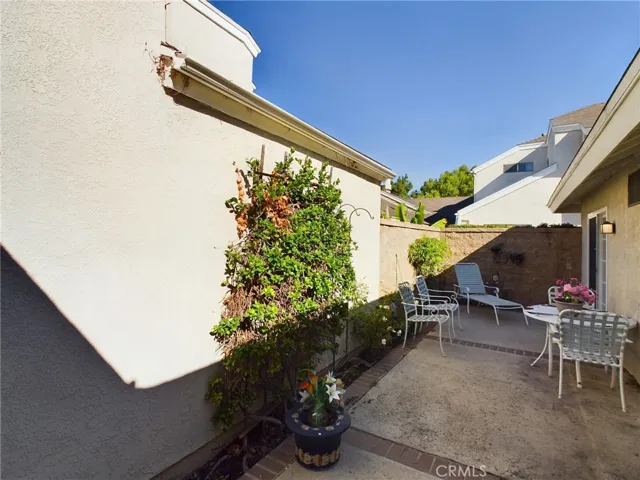 23 Edgestone 139, Irvine, California 92606