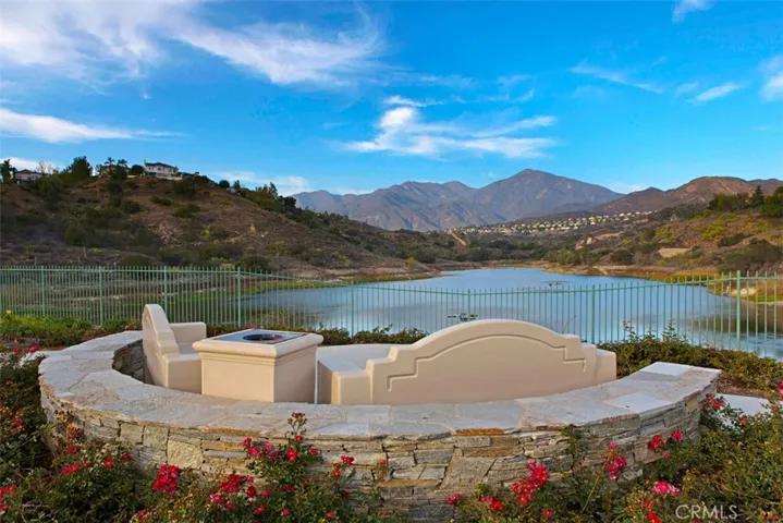 Amenities - Views of the Reservoir