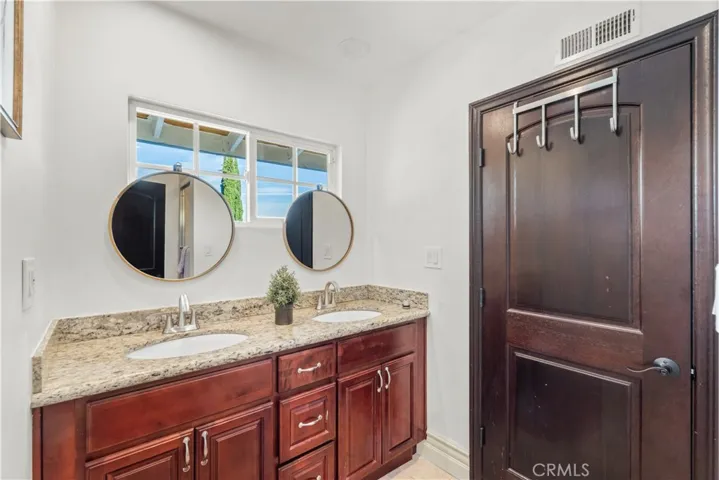 4501 Grimes Place, Encino, California 91316