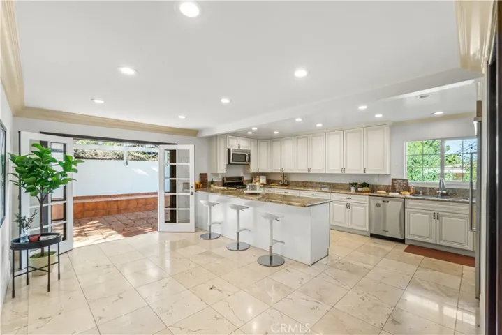 4501 Grimes Place, Encino, California 91316