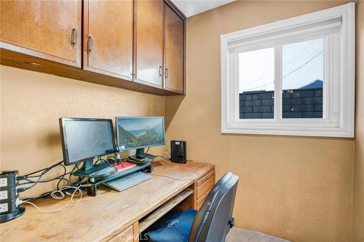 SEPARATE OFFICE ROOM
