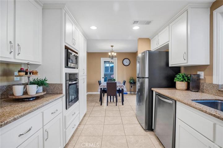 GORGEOUS KITCHEN