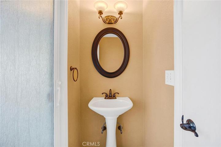 1/2 BATH