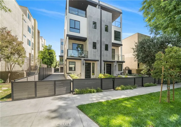 14553 Benefit Street, Sherman Oaks, California 91403