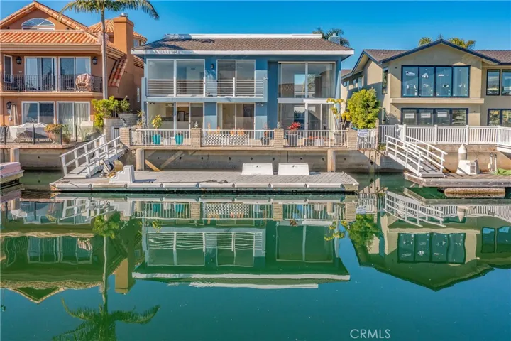 16802 Baruna Lane, Huntington Beach, California 92649