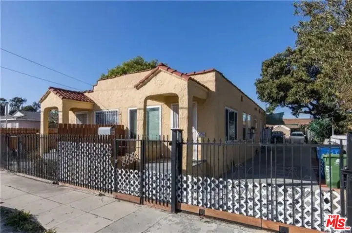 2251 E 105th Street, Los Angeles, California 90002
