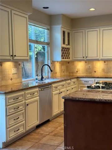 43 Trailwood, Irvine, California 92620