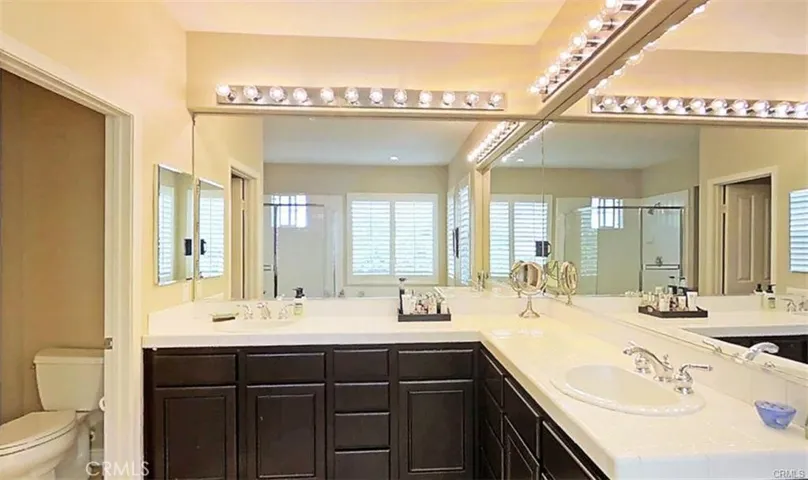 43 Trailwood, Irvine, California 92620