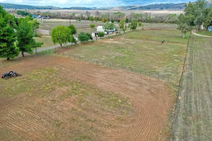 17241 Voorhes Ln, Ramona, California 92065