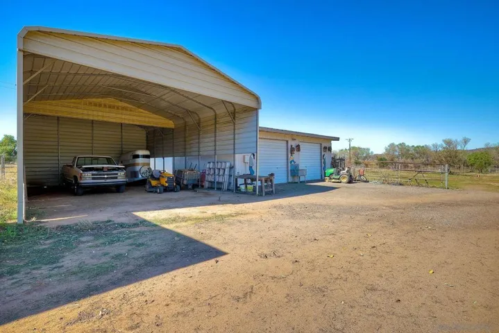 17241 Voorhes Ln, Ramona, California 92065