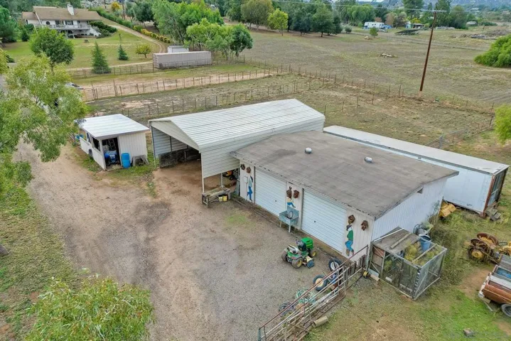 17241 Voorhes Ln, Ramona, California 92065