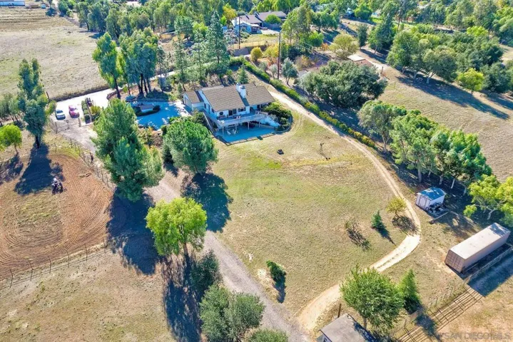 17241 Voorhes Ln, Ramona, California 92065