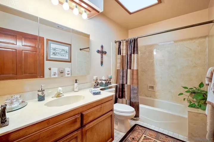 17241 Voorhes Ln, Ramona, California 92065