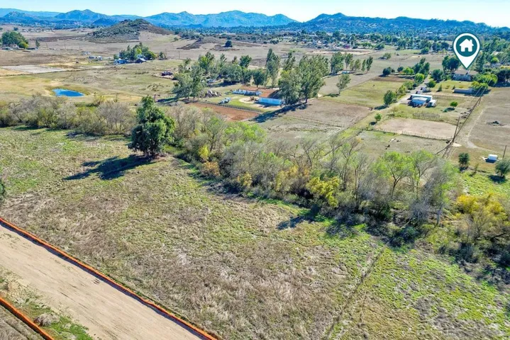 17241 Voorhes Ln, Ramona, California 92065