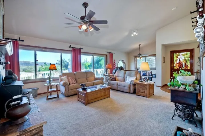 17241 Voorhes Ln, Ramona, California 92065