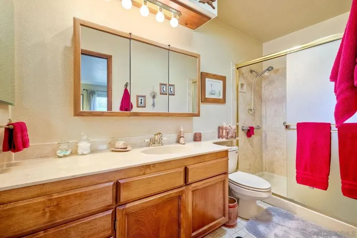 17241 Voorhes Ln, Ramona, California 92065