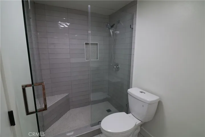 190 N Fairview St., Laguna Beach, California 92651