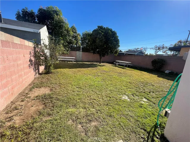 1210 Ronan Avenue, Wilmington, California 90744