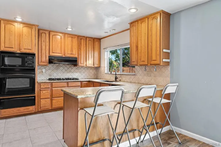 9731 Abbeyfield Rd, Santee, California 92071