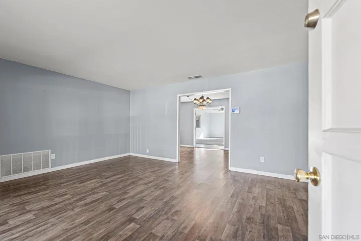 9731 Abbeyfield Rd, Santee, California 92071