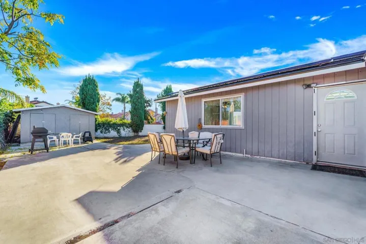 9731 Abbeyfield Rd, Santee, California 92071