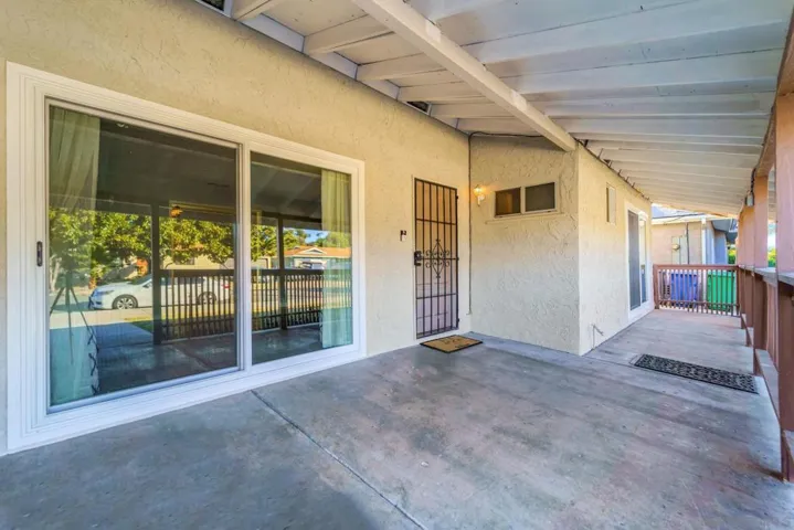 9731 Abbeyfield Rd, Santee, California 92071