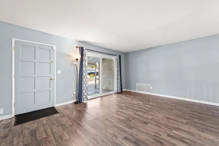 9731 Abbeyfield Rd, Santee, California 92071