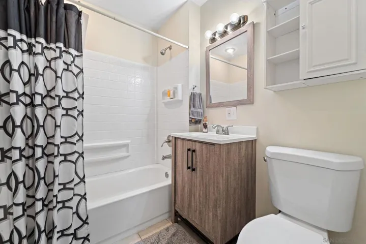 9731 Abbeyfield Rd, Santee, California 92071