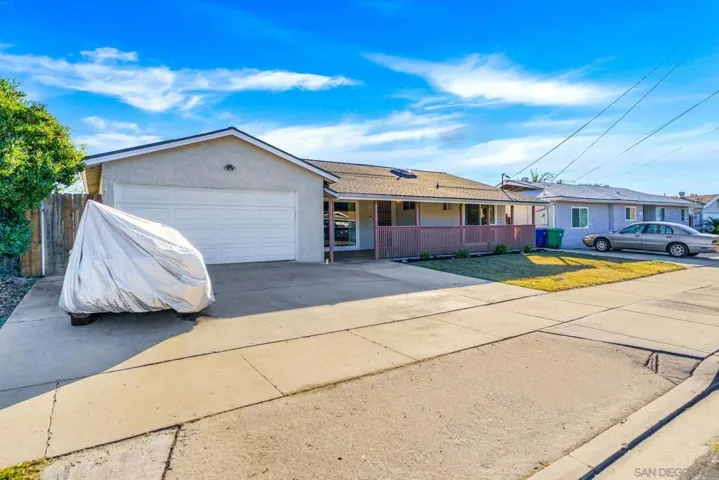 9731 Abbeyfield Rd, Santee, California 92071