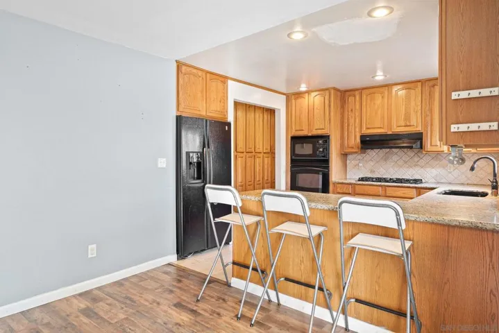 9731 Abbeyfield Rd, Santee, California 92071