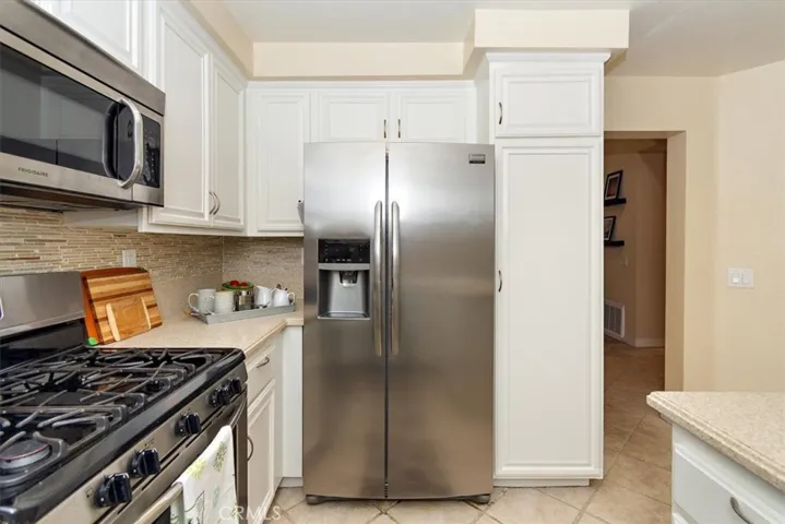 18136 Bird Court, Fountain Valley, California 92708