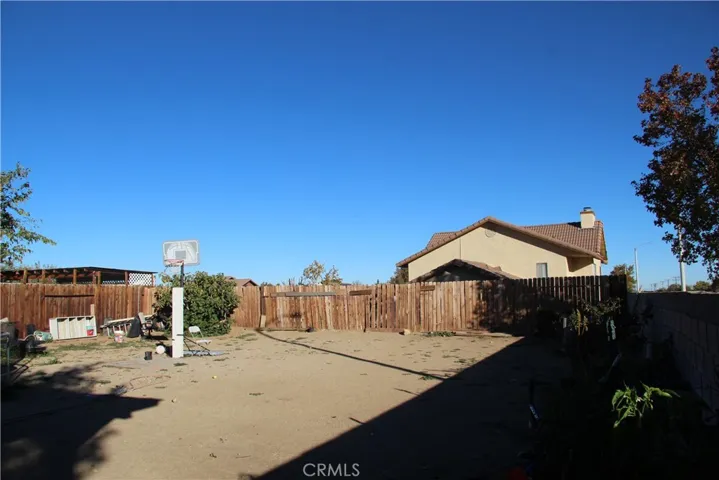 2457 E Avenue R6, Palmdale, California 93550