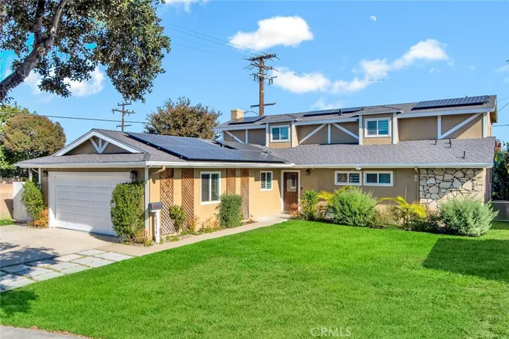 Welcome home to 16516 Elm Cir, GREAT curb Appeal in a Fantastic Neighborhood