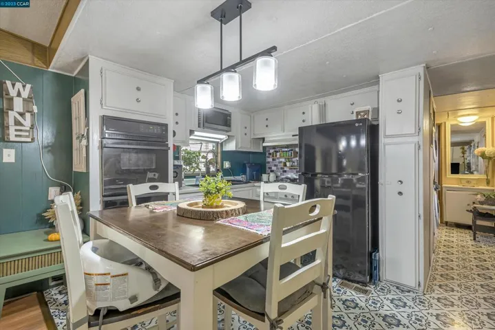 184 Algiers, Pacheco, California 94553-9999