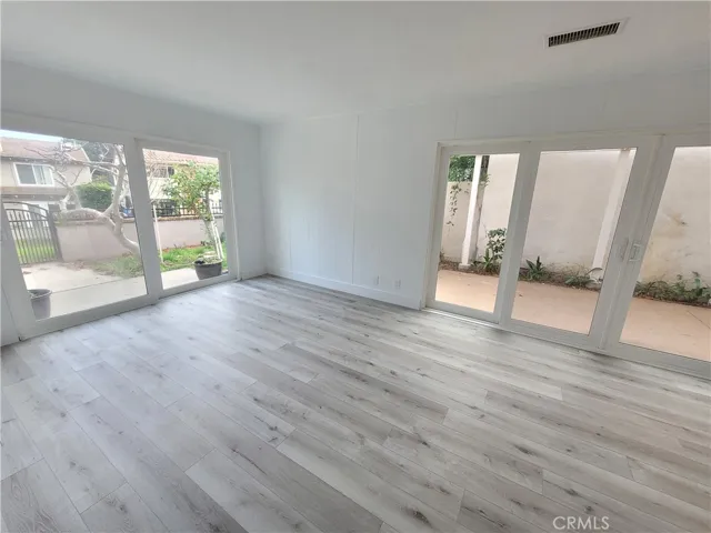Den
