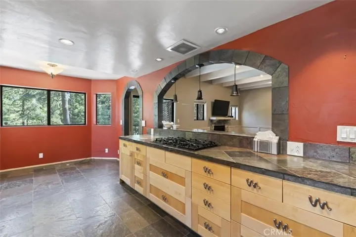 27474 White Fir Drive, Lake Arrowhead, California 92352