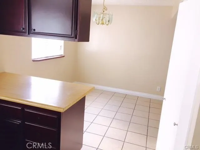 Light & bright kitchen.