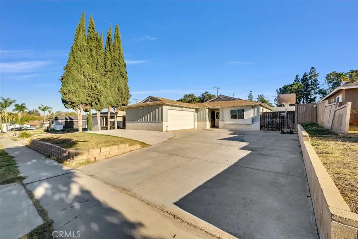 1851 Adrienne Drive, Corona, California 92882