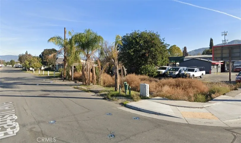 993 Center Street, Riverside, California 92507