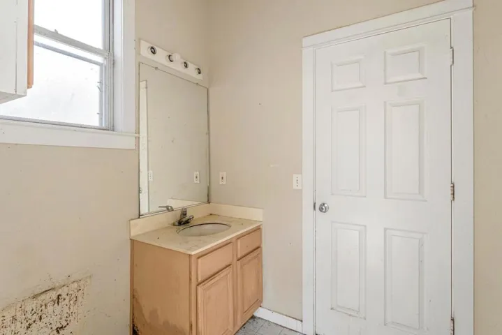 202 Roosevelt Terrace, Santa Cruz, California 95060