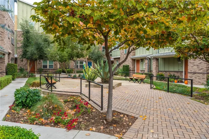 4956 Arrow Hwy G, Montclair, California 91763
