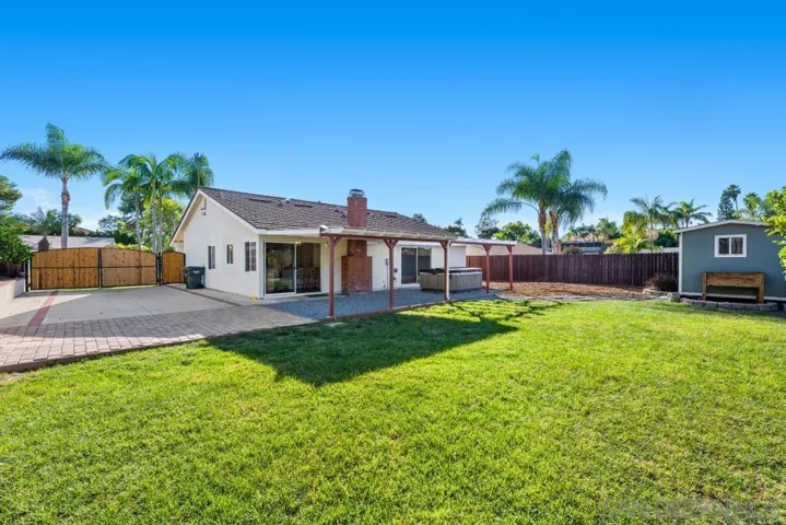 621 Palmbark St, Vista, California 92083