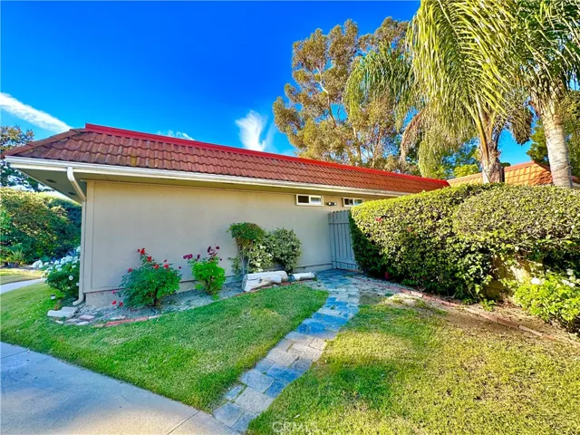 23466 Los Adornos, Aliso Viejo, California 92656